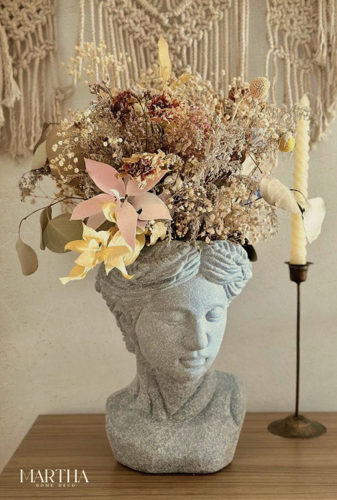 CABEZA CON FLORES SECAS